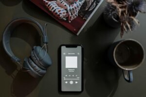 mindset podcasts 2025, wellness podcast, top 10, podcasts