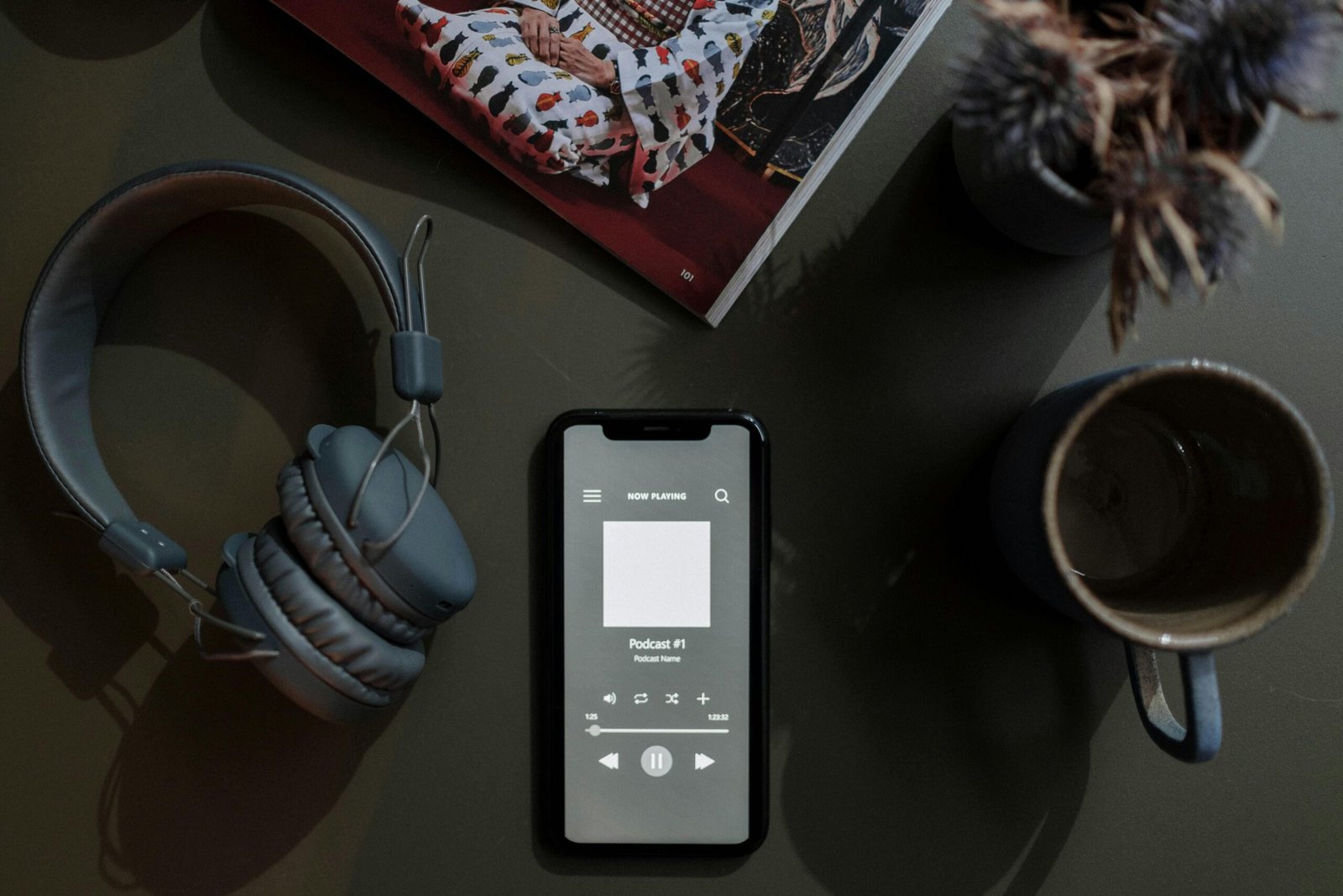 Top 10 Mindset Podcasts in 2025 for Hustlers, Healers, and High-Vibe Humans